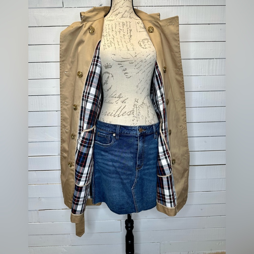 COURT & ROWE Tan Trench Coat with Plaid Lining
